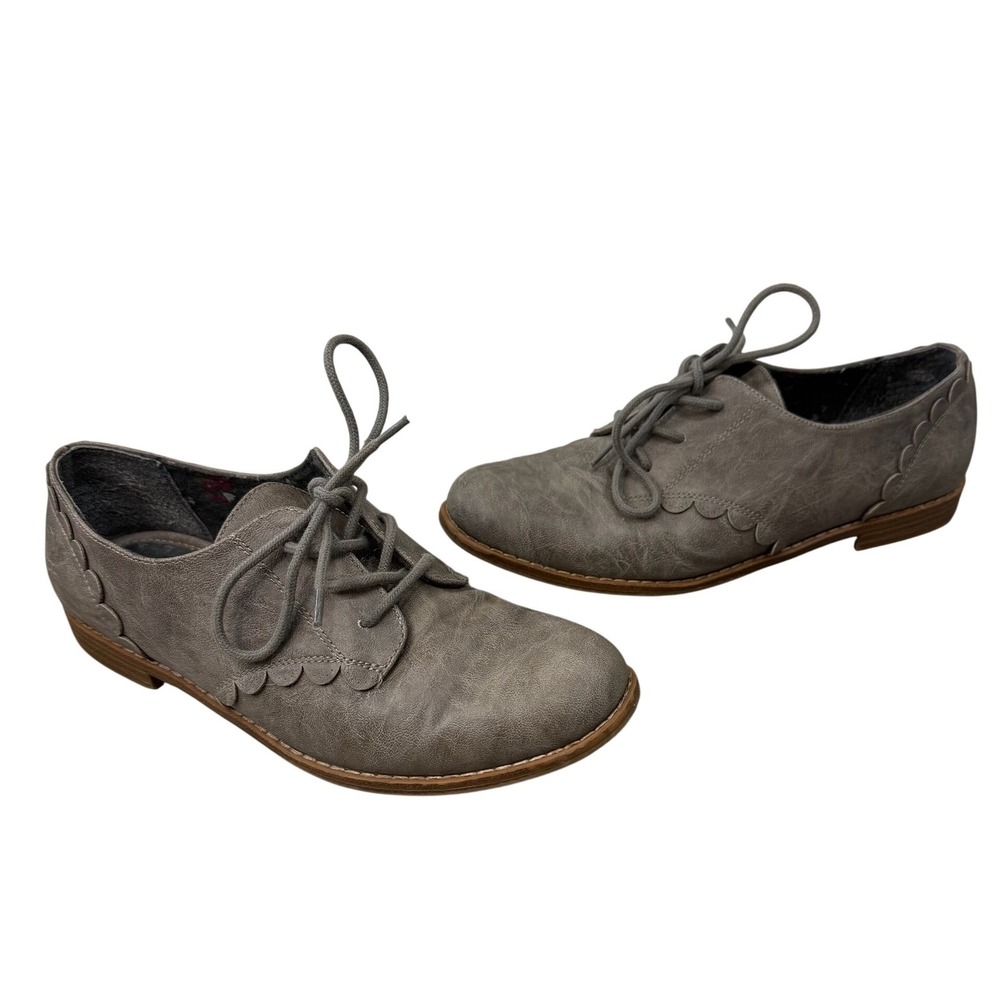 Maurices Oxford Shoes Womens 8 Gray Scalloped Lace Up Faux Leather Flats